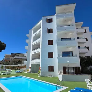 https://marina-palmanova-apartamentos.allmallorcahotels.com